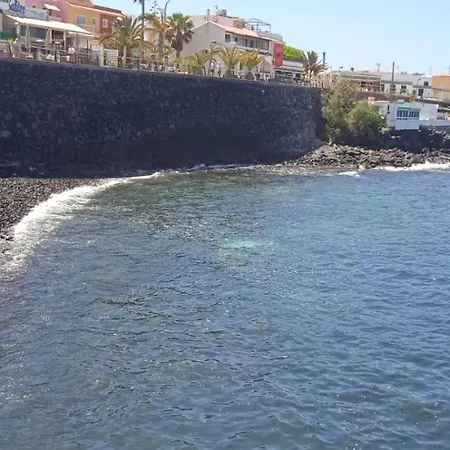Spacious Just Few Steps Of The Ocean In La Caleta