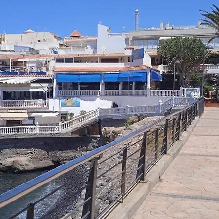 Spacious Just Few Steps Of The Ocean In La Caleta *