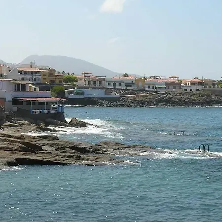 شقة Spacious Just Few Steps Of The Ocean In La Caleta أذيخي